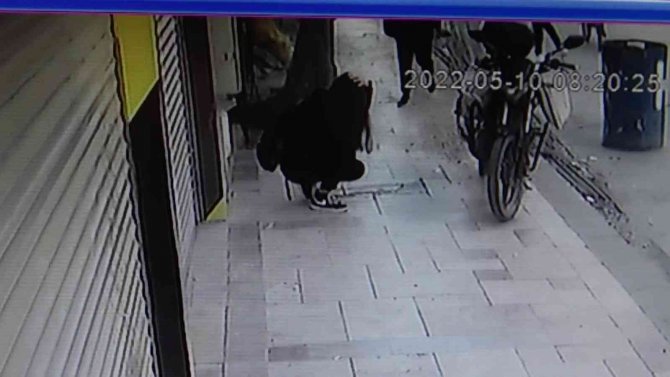 Kaldırımda Yürürken Başına İnşaattan Cisim Düşen Genç Kız Yaralandı