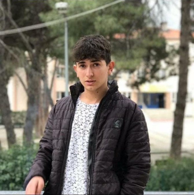 17 Yaşındaki Sedat 2 Gündür Aranıyor