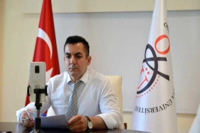 Derste Kalp Krizi Geçirip Hayatını Kaybeden Öğretim Üyesi Son Yolculuğuna Uğurlandı