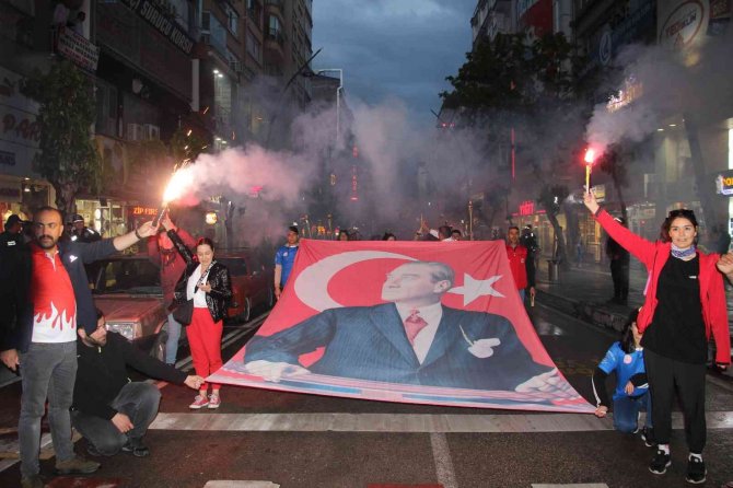 Elazığ’da Fener Alayı Yürüyüşü Düzenlendi