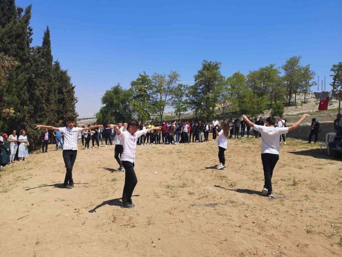 Emet’te Gençlik Ve Bahar Şöleni