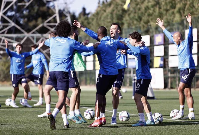 Fenerbahçe, 19 Mayıs’ı Kutladı