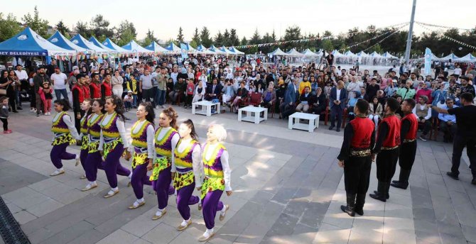 Gaün’de Uluslararası Festival Coşkusu