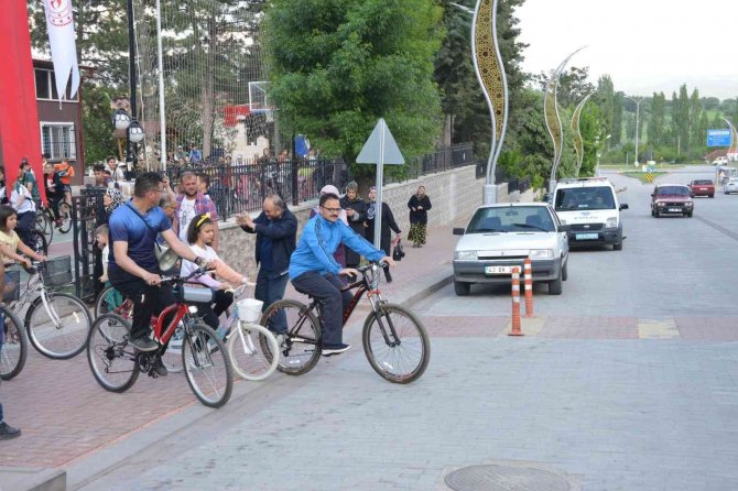 Gediz’de “Sağlık İçin Bir Pedalda Sen Çevir” Etkinliği