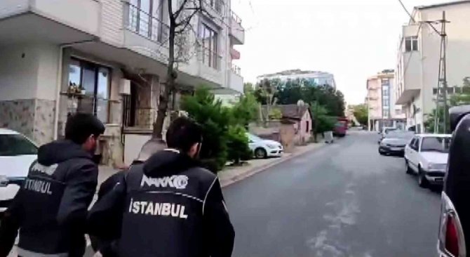 İ̇stanbul’da 21 Adrese Uyuşturucu Operasyonu: 14 Gözaltı