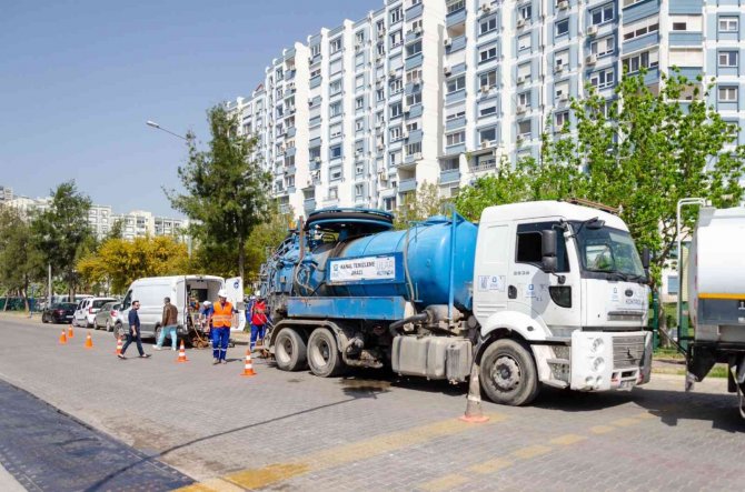 İ̇zsu’dan Yoğun Mesai