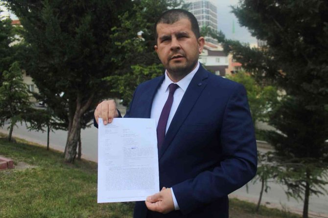 İ̇nternetten Telefon Siparişi Verdi, Telefon Yerine Kitap Geldi