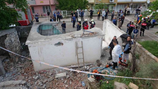Hurdacılık Yapan Çocuklar Yıkılan Duvarın Altında Kaldı: 1 Ölü, 1 Yaralı