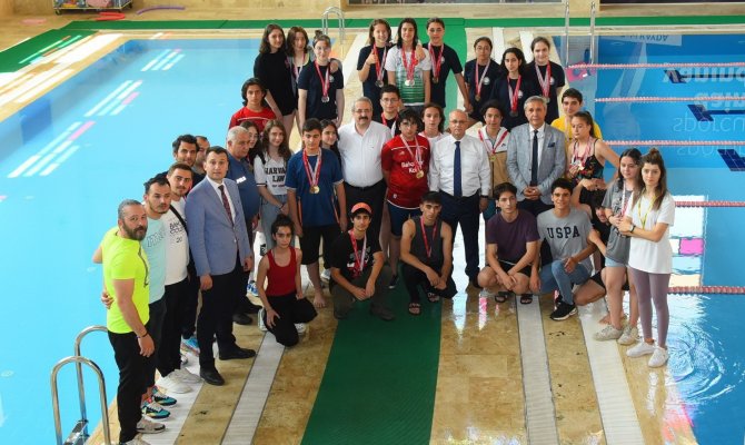 Salihli’de 103. Yıl Kupaları Sahiplerini Buldu