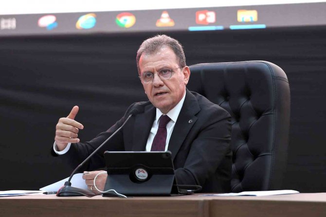 Başkan Seçer: "Belediyenin Borcu 1 Milyar 537 Milyon Lira"