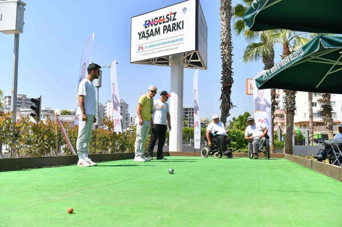 Mersin’de ’Engelsiz Bocce Turnuvası’ Düzenlendi