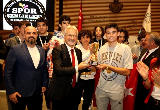Kardeş Kentler Basketbol Turnuvası’nda Dostluk Kazandı