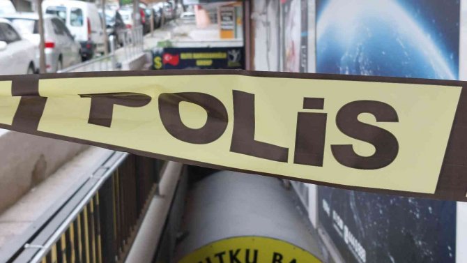 Kurusıkı Sandığı Silahı Ateşledi, İşyeri Sahibini Öldürdü