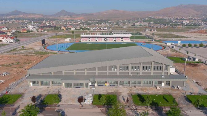 Konya’da Olimpik Yüzme Havuzu Ve Atletizm Pisti İ̇slami Dayanışma Oyunları’na Hazır
