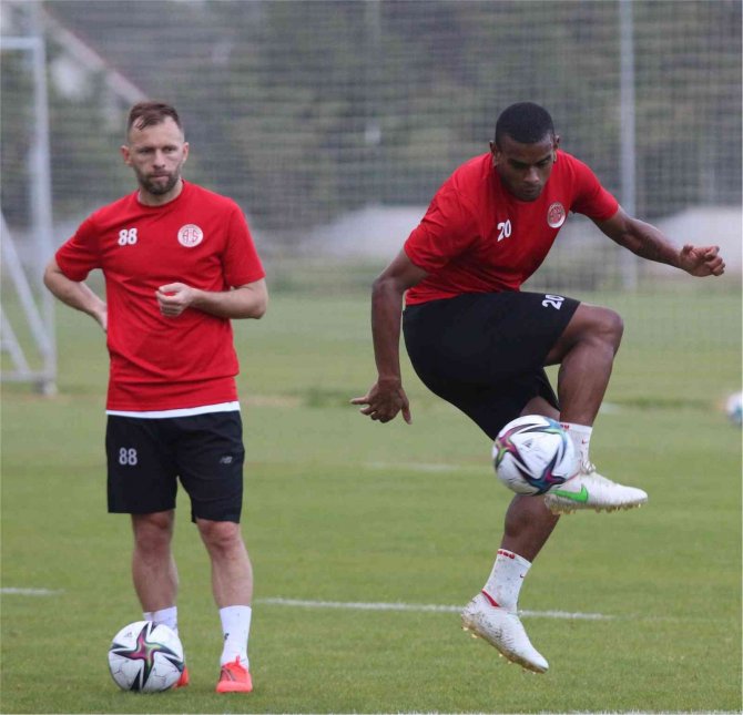 Antalyaspor, Sezonu Galatasaray Galibiyetiyle Kapatmak İstiyor