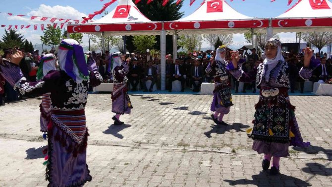 Van’da 19 Mayıs Atatürk’ü Anma, Gençlik Ve Spor Bayramı Coşkusu