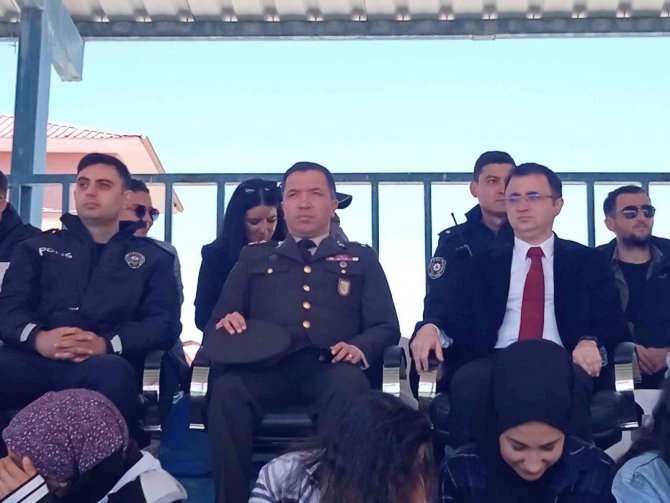 Özalp’te 19 Mayıs Atatürk’ü Anma, Gençlik Ve Spor Bayramı Coşkusu