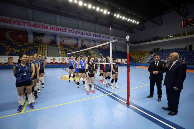 Yenimahalle’de 19 Mayıs Coşkusu