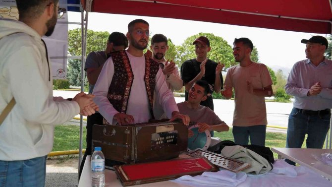 Üniversite Öğrencileri Uluslararası Kültür Günü’nde Bir Araya Geldi
