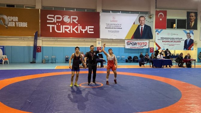 Sporun Her Dalında Bayraklı Farkı