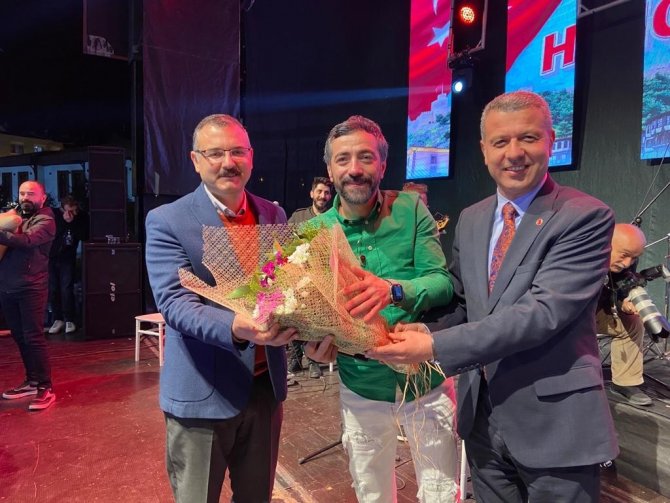 Resul Dindar, Boyabatlılara Unutulmaz Bir Gece Yaşattı