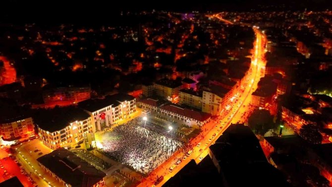 Resul Dindar, Boyabatlılara Unutulmaz Bir Gece Yaşattı