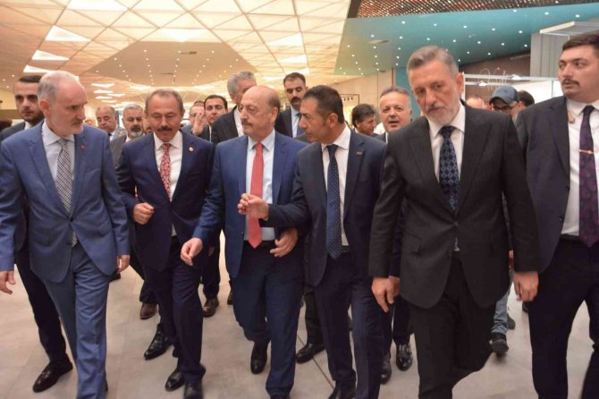 Başkan Erdoğan, Çalışma Bakanı İle Buluştu