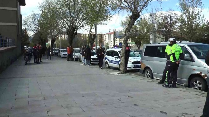 Erzurum’da Polis Bölgelerinde Uygulama Yaptı