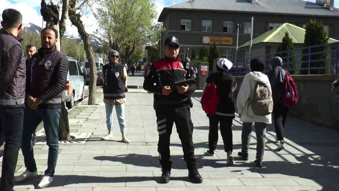 Erzurum’da Polis Bölgelerinde Uygulama Yaptı