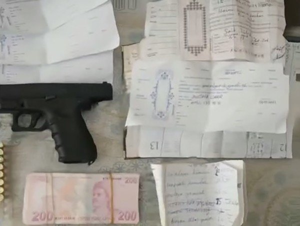 İ̇zmir’deki Tefeci Operasyonunda 2 Tutuklama