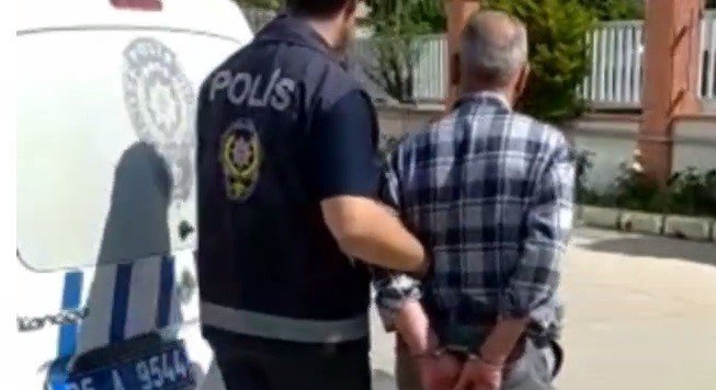 İ̇zmir’deki Tefeci Operasyonunda 2 Tutuklama