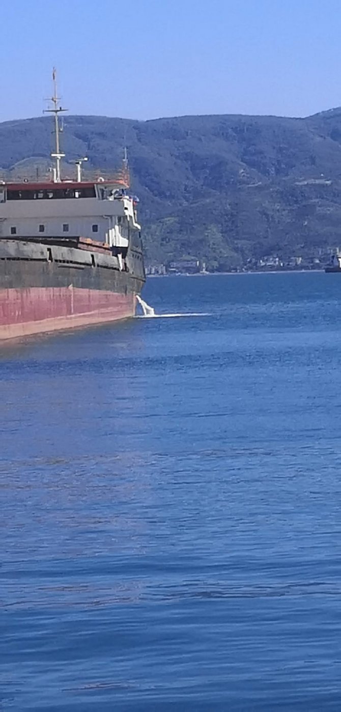 İ̇zmit Körfezi’ni Kirleten Gemiye 1 Milyon 746 Bin Tl Ceza Uygulandı