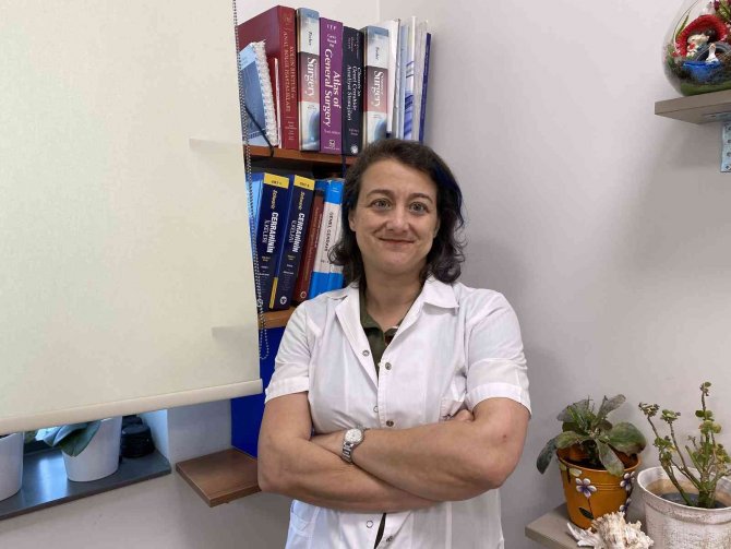 Doç. Dr. Ebru Şen’den Meme Kanseri Uyarısı: “Çürüme Oluşana Kadar Doktora Gitmeyenler Var