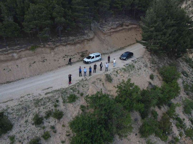 1 Aydır Kayıptı, Ağaçta Asılı Bulundu