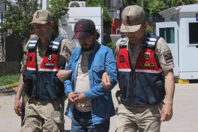 Sınırda Yakalanan Deaş Üyesi Terörist, Adliyeye Sevk Edildi