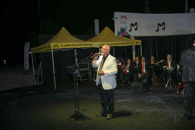 Mersin Büyükşehir Belediyesinden ‘Yıldızların Altında’ Konseri