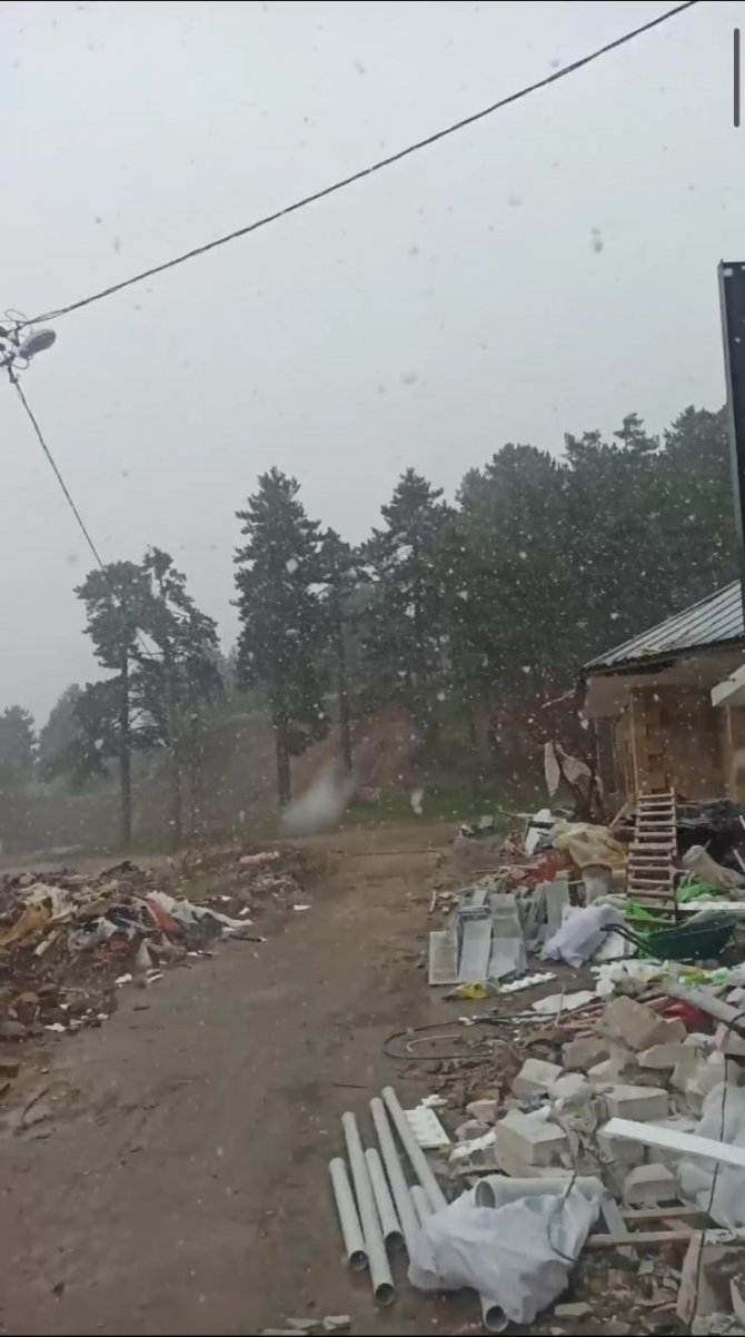 Muratdağı’nda Mayıs Ayında Kar Sürprizi