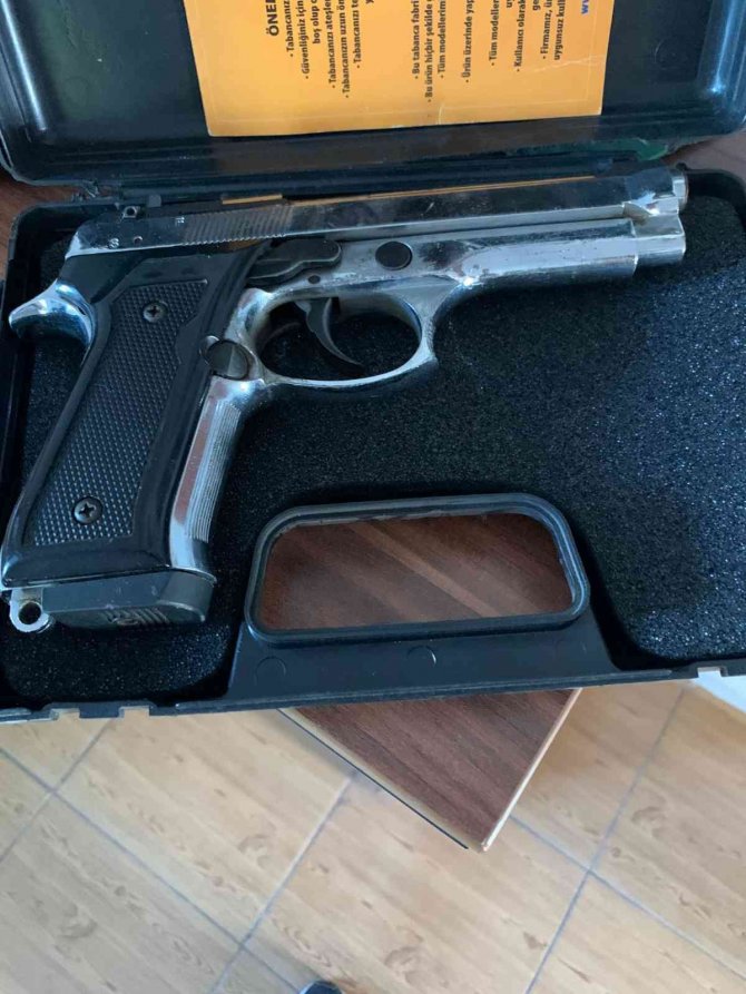 Tarlada 800 Kök Kenevir Bitkisi Ele Geçirildi