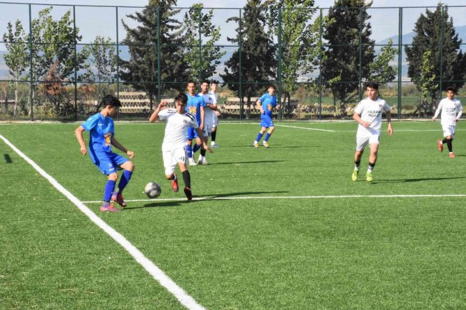 Şehzadeler Belediyesi 19 Mayıs’ta Samet Algu Futbol Turnuvası Düzenledi