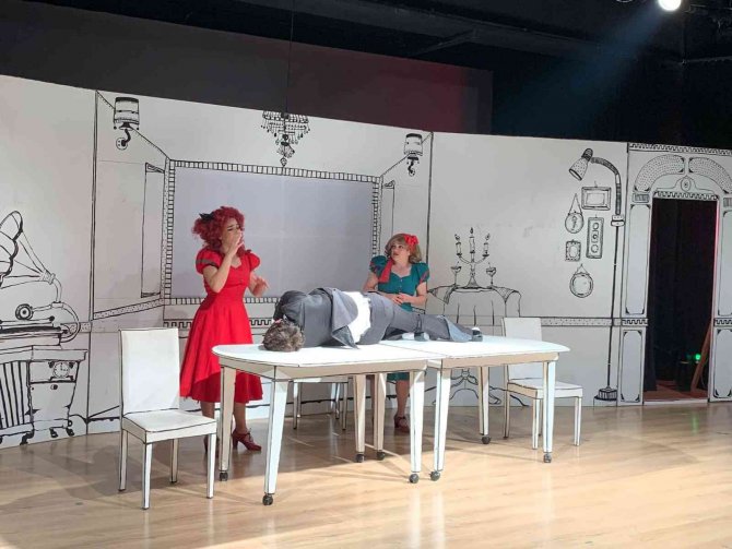 Tiyatro Festivali’nin Davetlisi Oldular