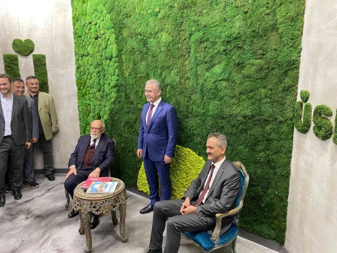 Bakan Özer: “İ̇ki Aylık Sürede 16 Bin 361 Kütüphane Yaptık”