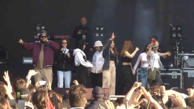 Üsküdar’da 19 Mayıs Coşkusu Eypio, Fatma Turgut Ve Manga Rüzgarıyla Yaşandı