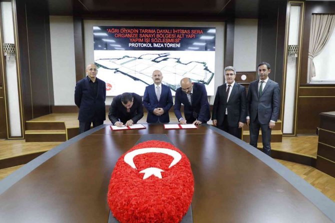 Diyadin Tarıma Dayalı İ̇htisas Osb’nin Alt Yapı Yapım İşi Protokolü İmzalandı