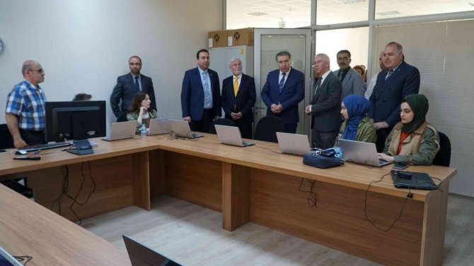 Yalova Üniversitesi’nde Trademaster Finans Laboratuvarı Açıldı