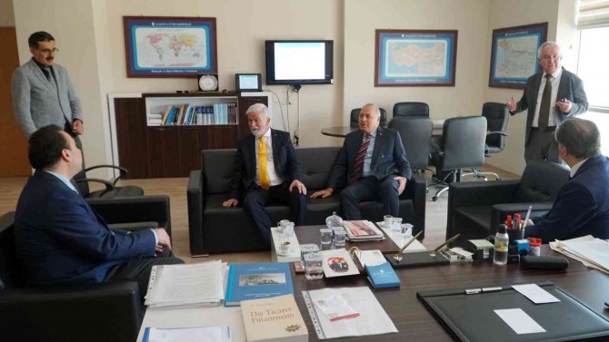 Yalova Üniversitesi’nde Trademaster Finans Laboratuvarı Açıldı