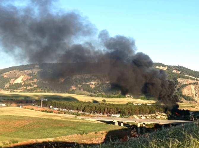 Adıyaman’da Yapay Şelale Alev Alev Yandı