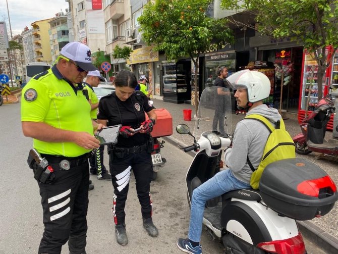 Aydın’daki Motosiklet Denetimlerinde 37 Sürücüye Cezai İşlem Uygulandı