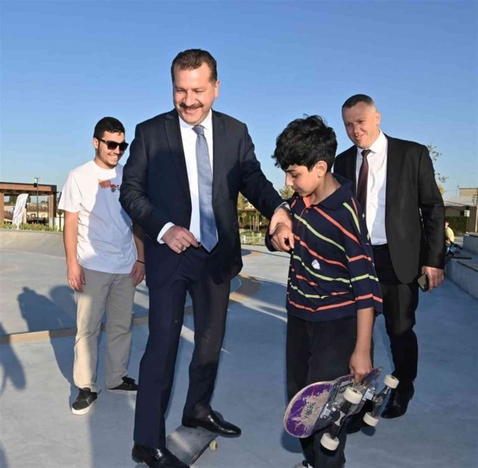 Balıkesir’de Kaykay Ve Paten Sevenler Çok Şanslı
