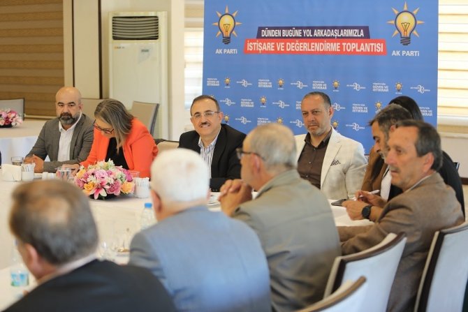 Ak Parti İ̇zmir’de Dünden Bugüne Vefa Toplantıları Sürüyor