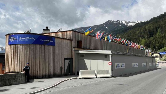 Davos Zirvesi 2 Yıl Aradan Sonra Yeniden Başlıyor